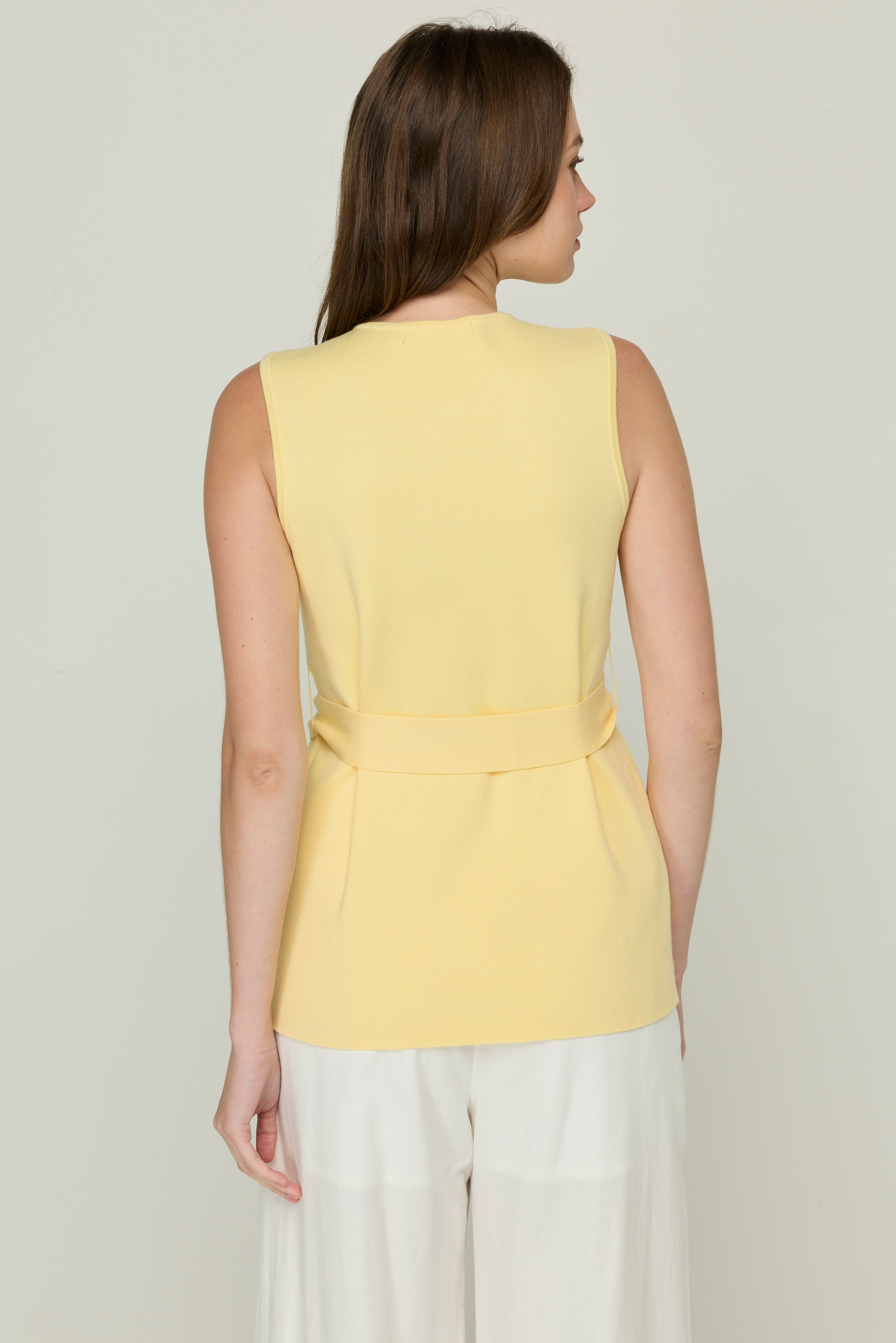 SLEEVELESS TIE-WAIST TOP
