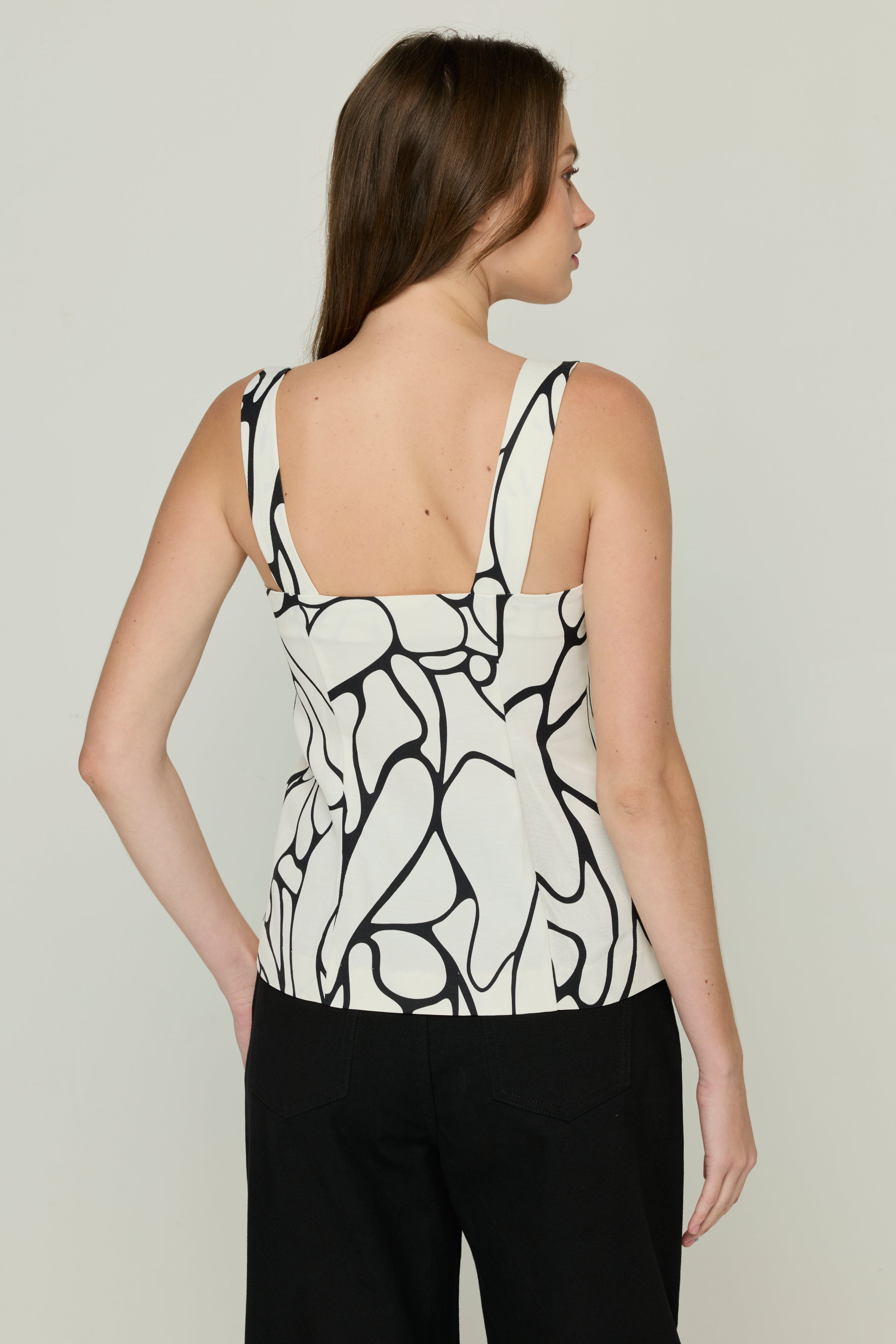 SLEEVELESS PRINTED WHITE SHORT TOP
