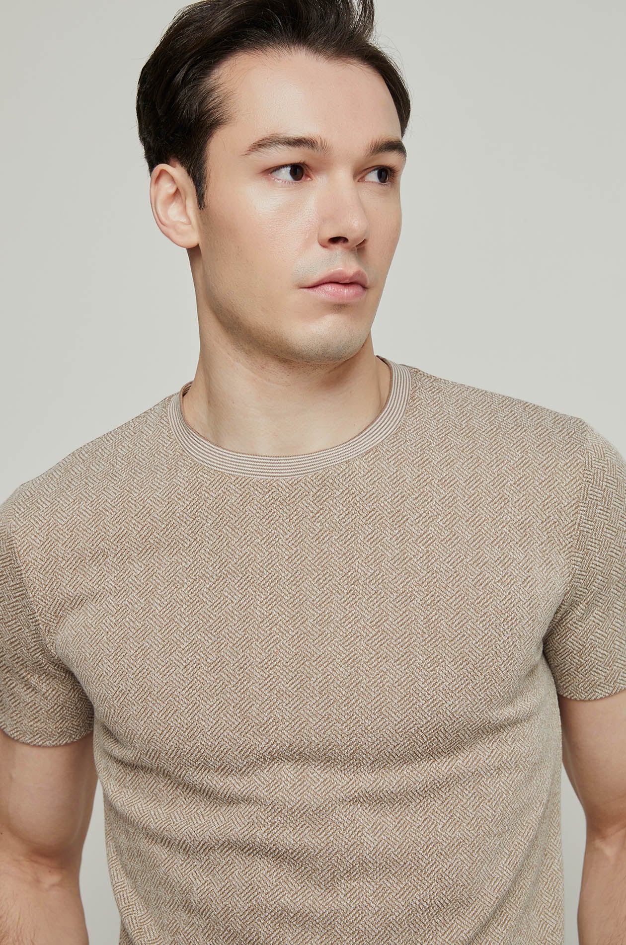 TEXTURED JACQUARD KNITTED TEE