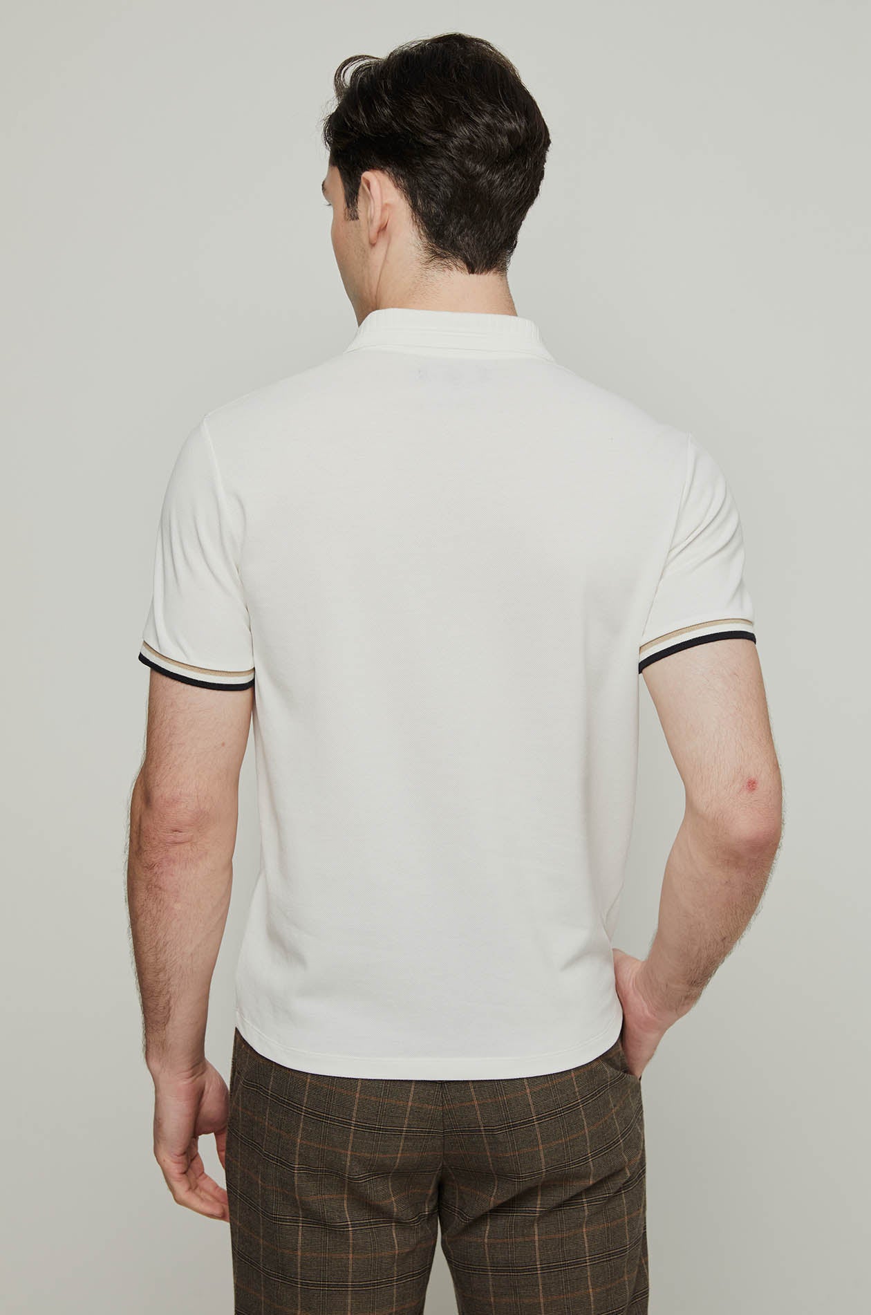 RIBBED STRIPED TRIM HALF-ZIP POLO
