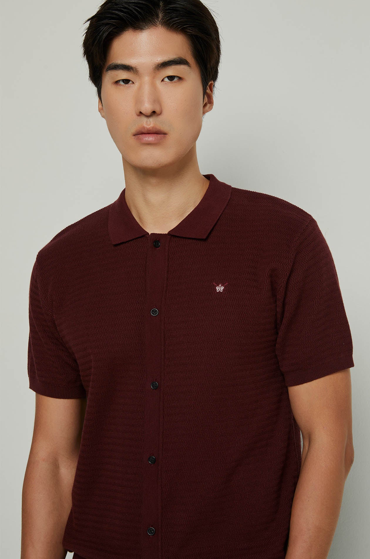 TEXTURED KNITTED SHORT SLEEVE SHIRT