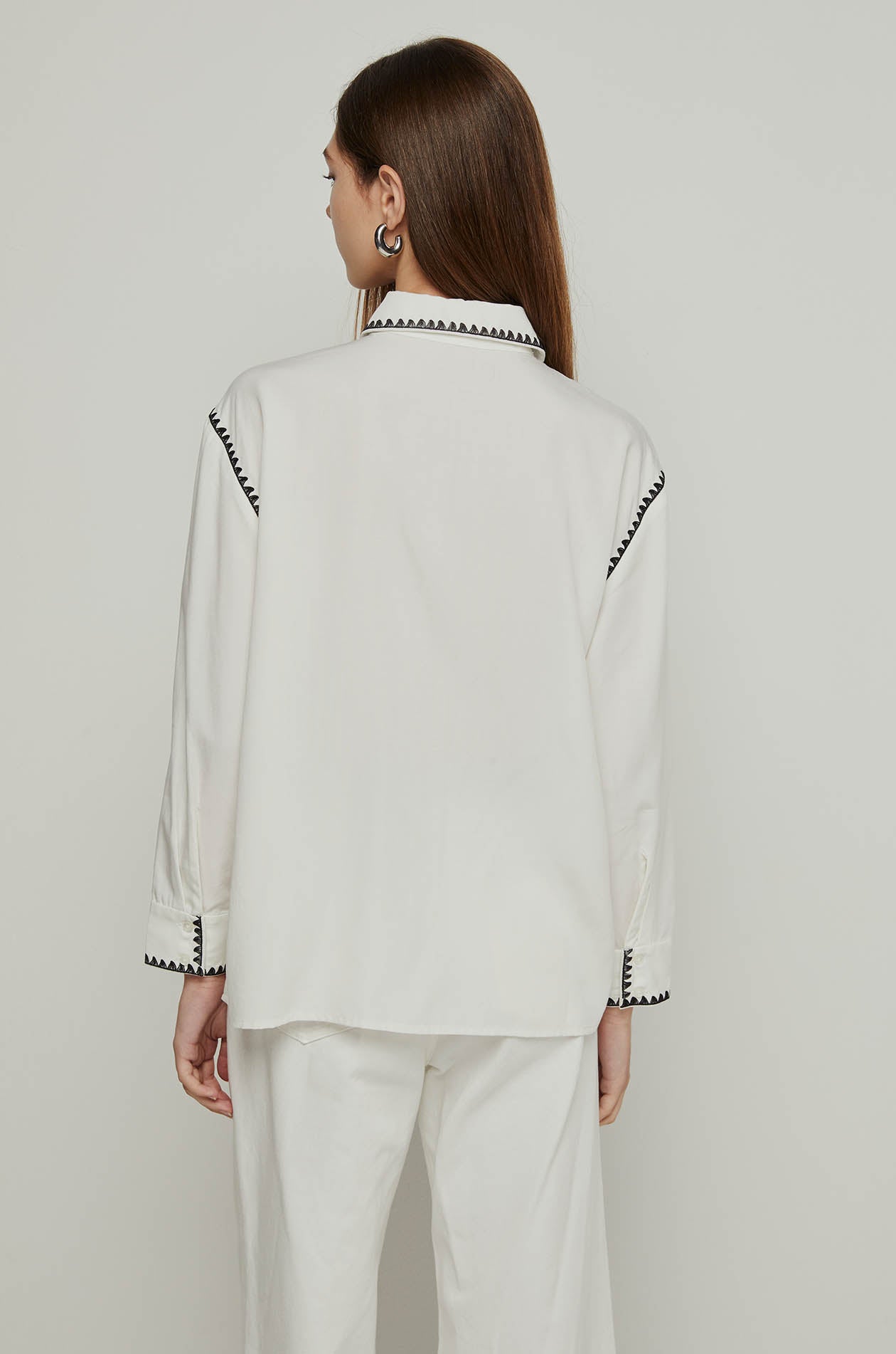 CONTRAST STITCHING SHIRT