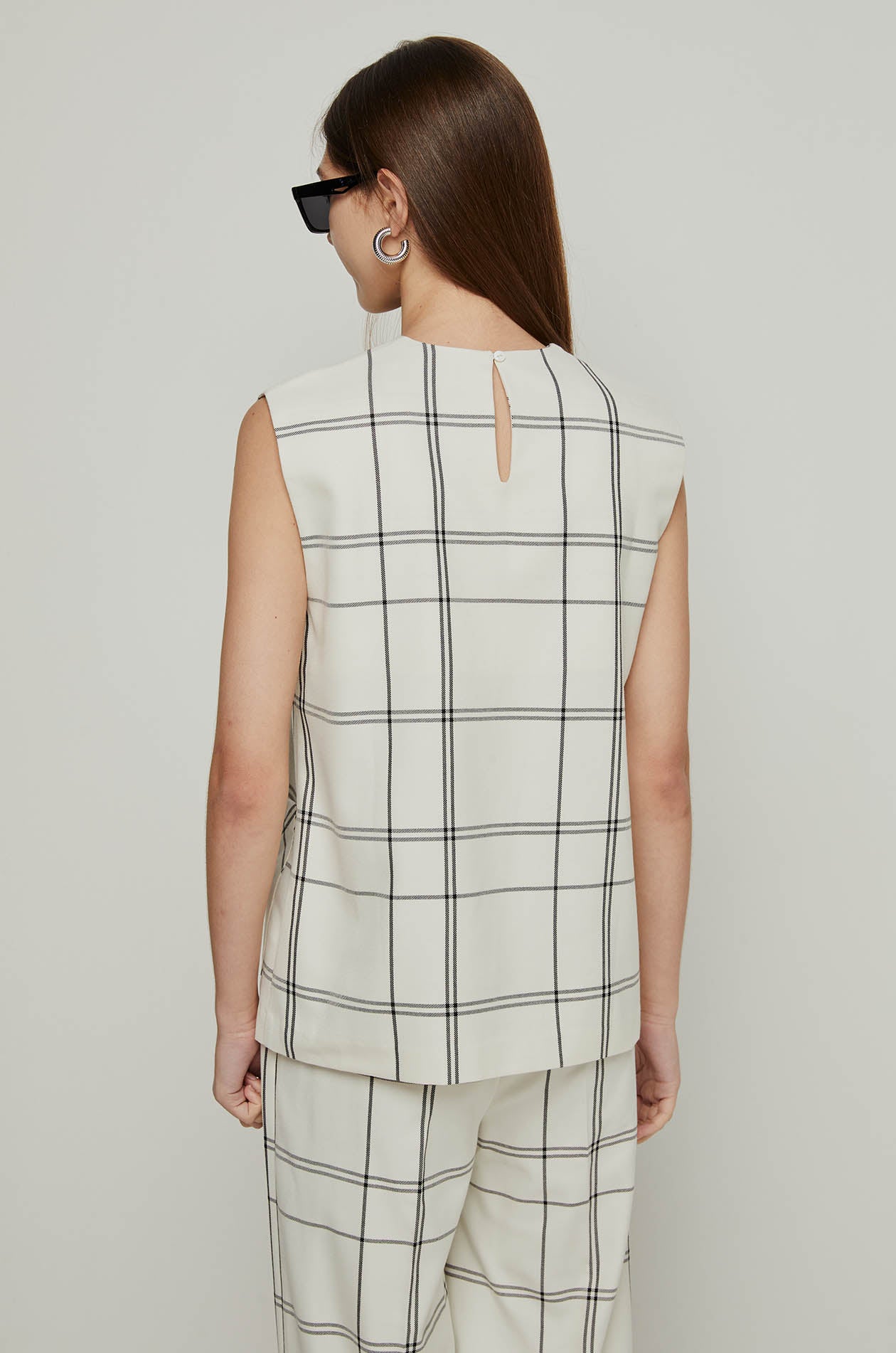 CHECKED SLEEVELESS TOP