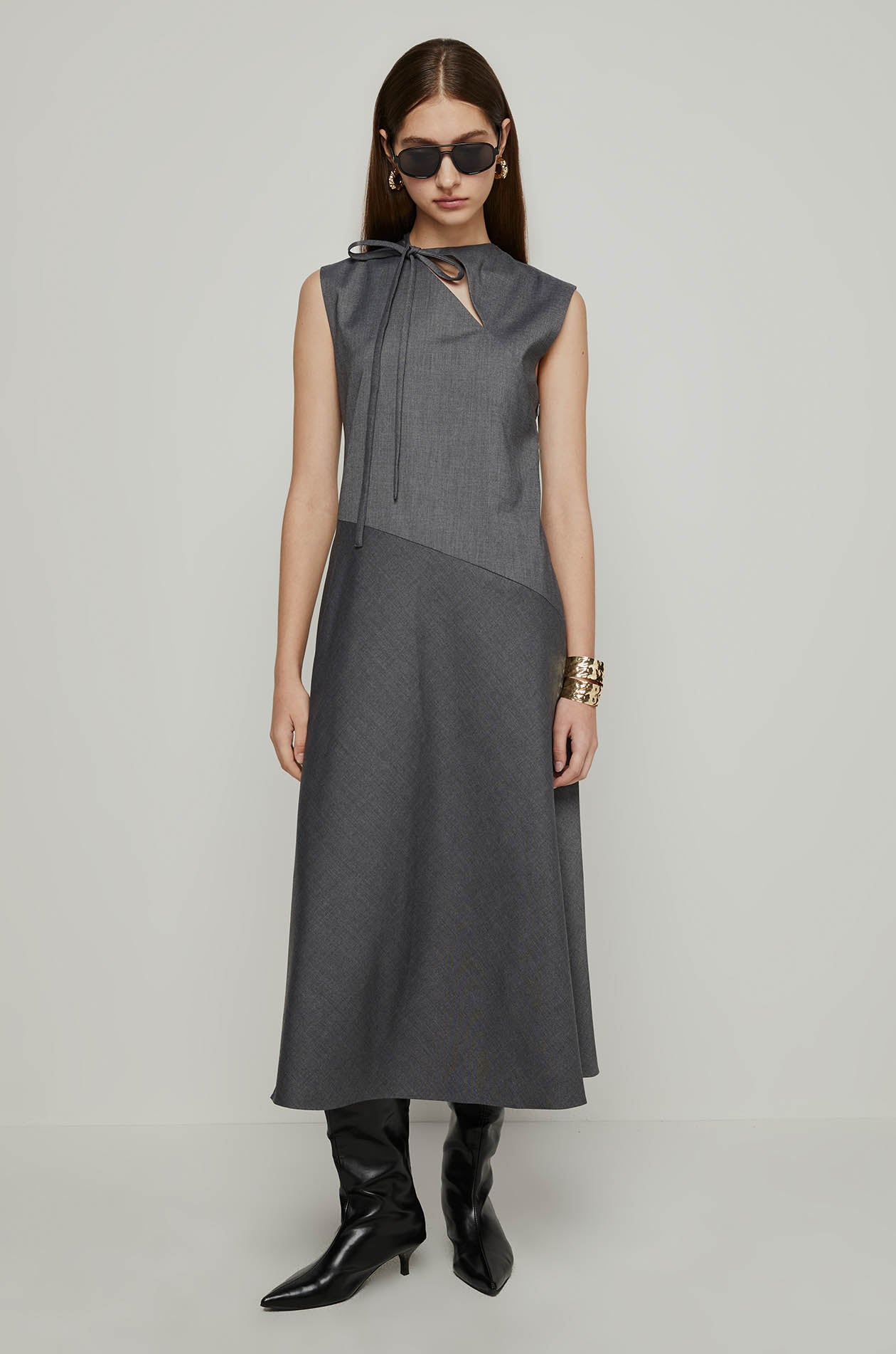 SLEEVELESS FLARED DRESS