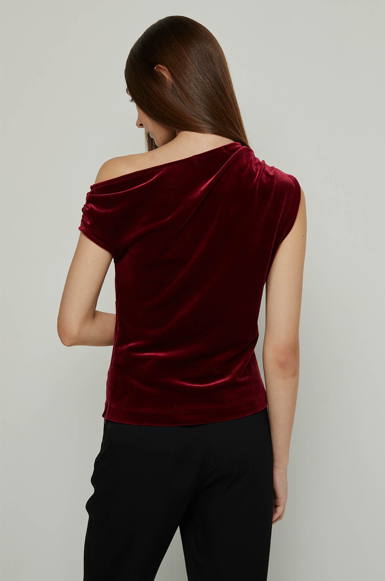 VELVET ASYMMETRIC SHOULDER TOP Red / XL