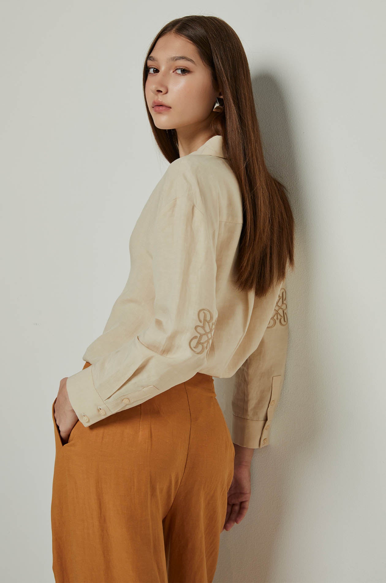 REFLECT LOGO LONG SLEEVE SHIRT Beige / XL