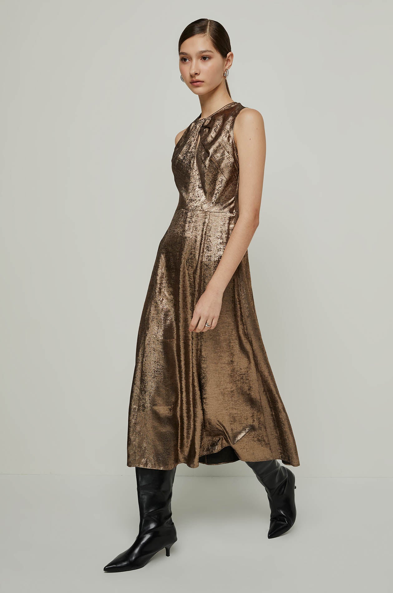 GOLD METALLIC SLEEVELESS MAXI DRESS