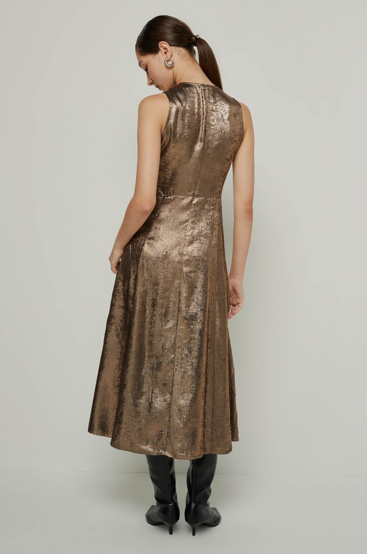 GOLD METALLIC SLEEVELESS MAXI DRESS