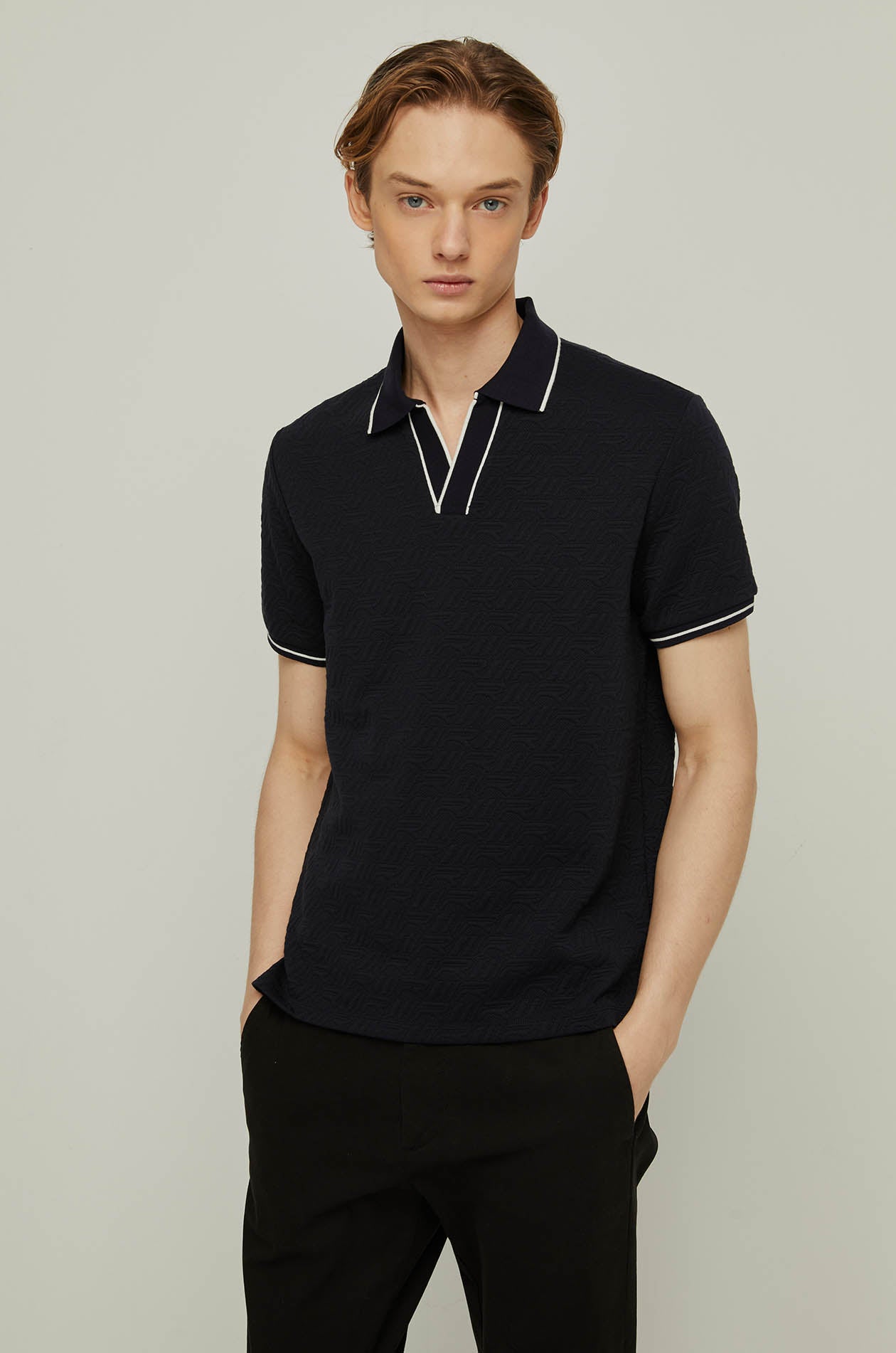 R MONOGRAM WITH CONTRAST PIPING POLO