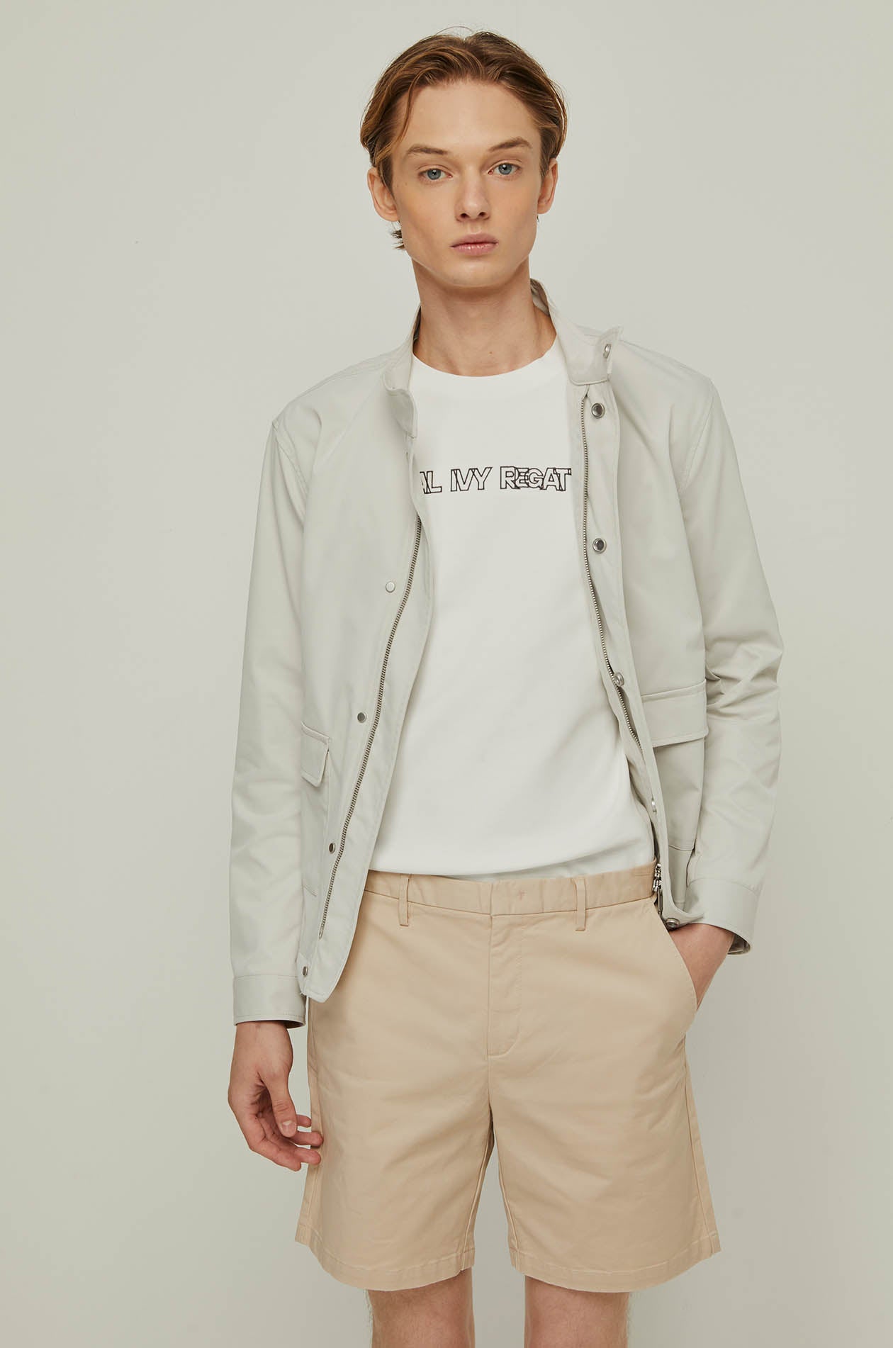 LOGO TYPO EMBORIDERED GRAPHIC TEE