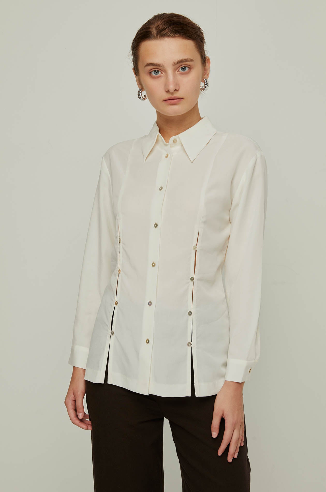 WAIST BUTTON BLOUSE
